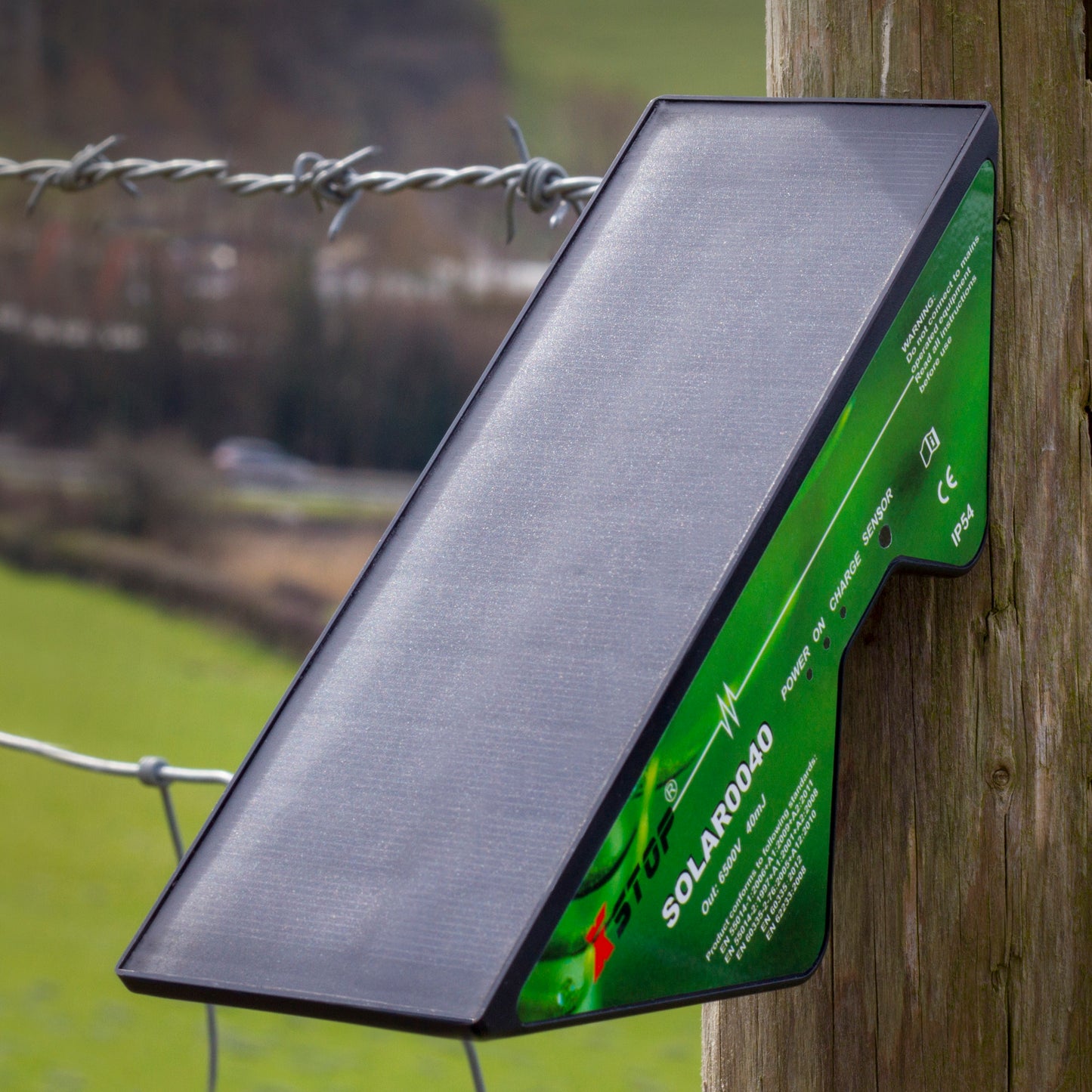 Solar 0040 Solar & Battery Powered Electric Fence Energiser .04J - 2Km | X-Stop